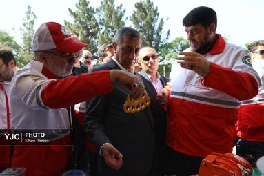 رونمایی از ناوگان خودرویی و موتوری جمعیت هلال احمر