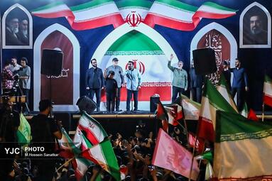 رونمایی از شناور تندرو ۱۷ رجب