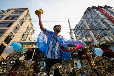 هوادار بنگلادشی فوتبال با لباس تیم ملی آرژانتین، بنگلادش