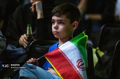 شور جام جهانی در باغ کتاب تهران با تماشای دیدار ایران و بلژیک