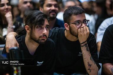 شور جام جهانی در باغ کتاب تهران با تماشای دیدار ایران و بلژیک