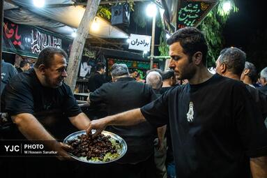 مشعل‌گردانی عراقی‌های دولت‌آباد؛ آیینی ماندگار در عزاداری محرم