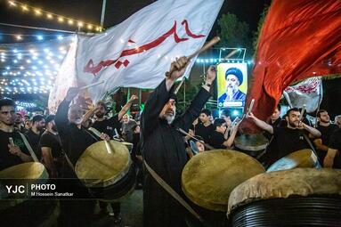 مشعل‌گردانی عراقی‌های دولت‌آباد؛ آیینی ماندگار در عزاداری محرم