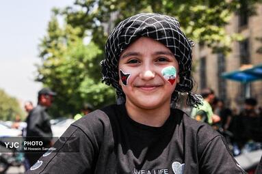 خیمه‌سوزان عاشورا در چهارراه گلوبندک؛ تجلی سوگ حسینی در قلب تهران