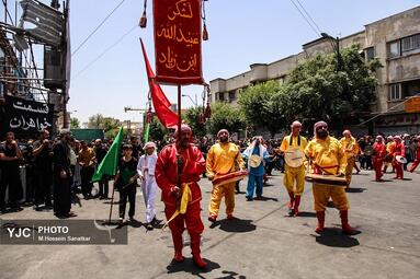 خیمه‌سوزان عاشورا در چهارراه گلوبندک؛ تجلی سوگ حسینی در قلب تهران
