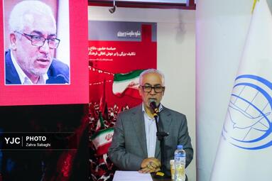 «۴۰ روز شکوه مقاومت و پیروزی» در قاب دوربین‌ها