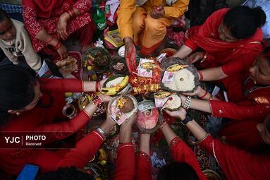 مراسم دعا و روزه داری زنان هندو برای افزایش طول عمر شوهرانشان، هند
